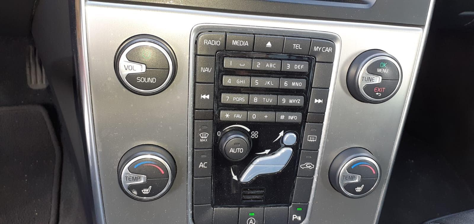 Volvo V60 2.0 · Ano 2014 — image 25