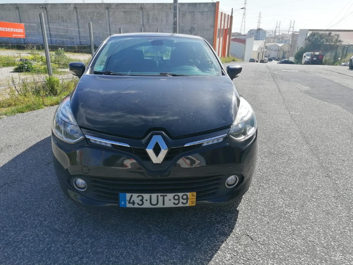 Renault Clio 1.5 DCI · Año 2014 — imagen 3