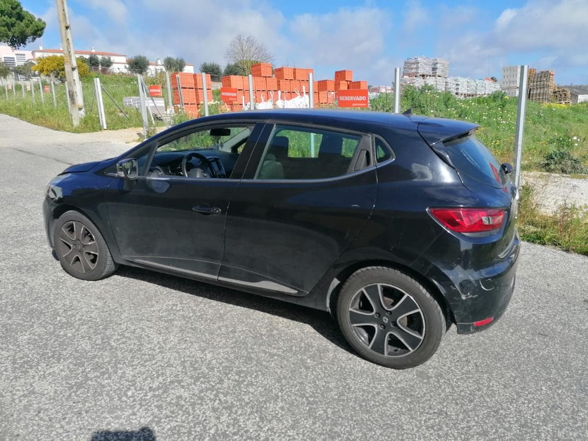 Renault Clio 1.5 DCI · Año 2014 — imagen 8