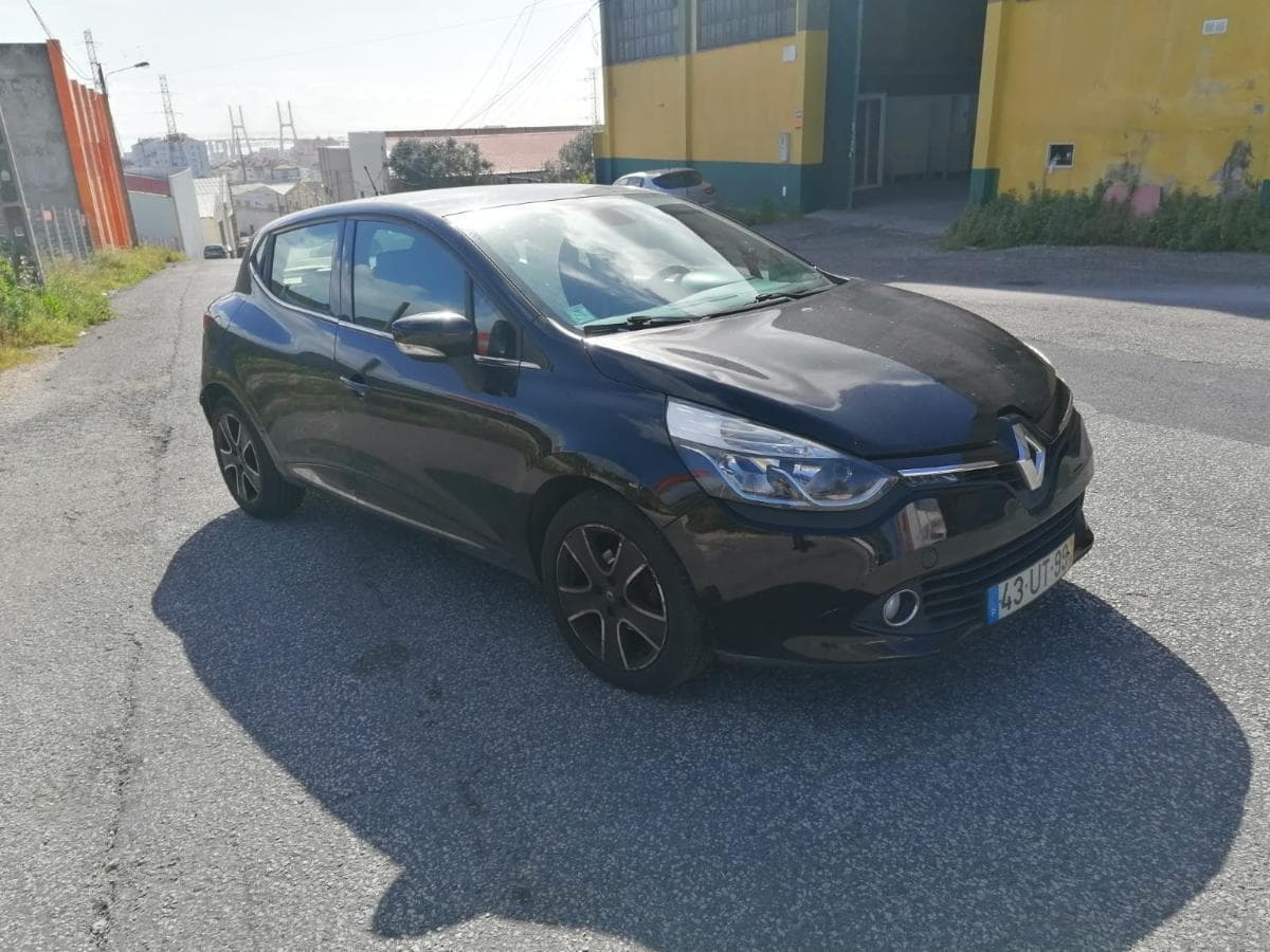 Renault Clio 1.5 DCI · Año 2014 — imagen 1