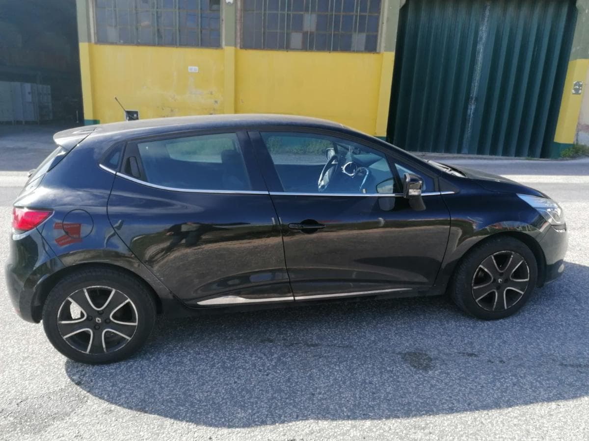 Renault Clio 1.5 DCI · Año 2014 — imagen 2