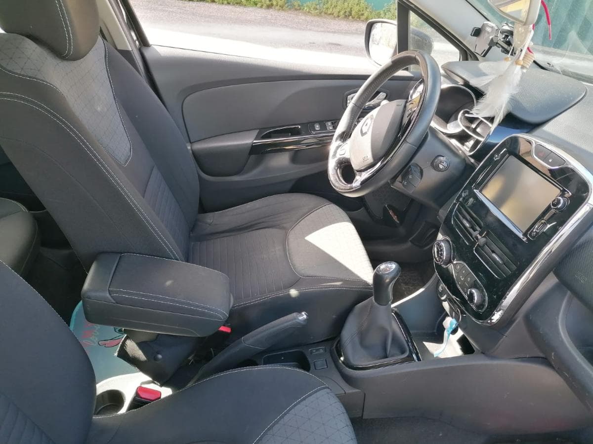 Renault Clio 1.5 DCI · Año 2014 — imagen 15