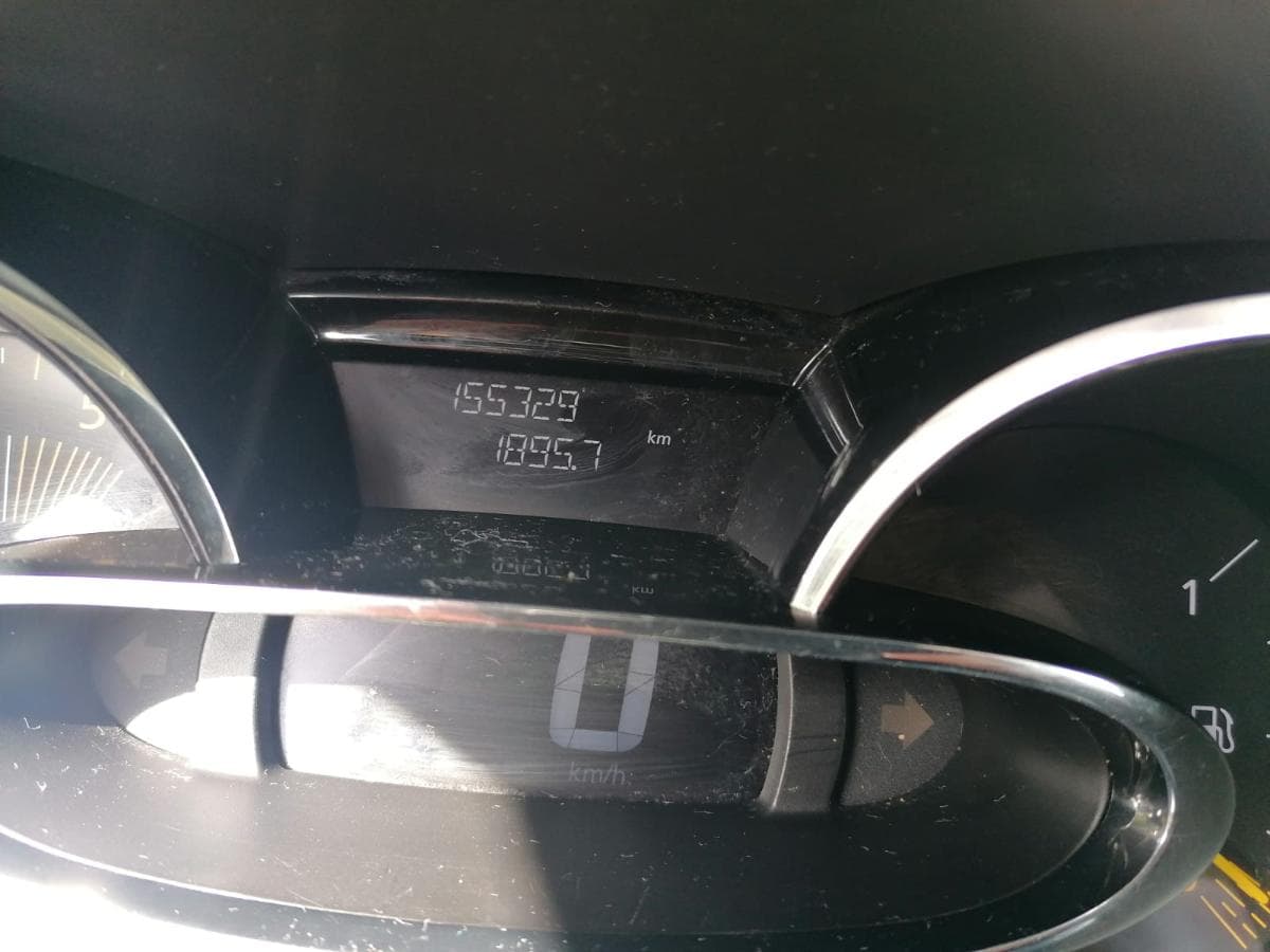 Renault Clio 1.5 DCI · Año 2014 — imagen 21