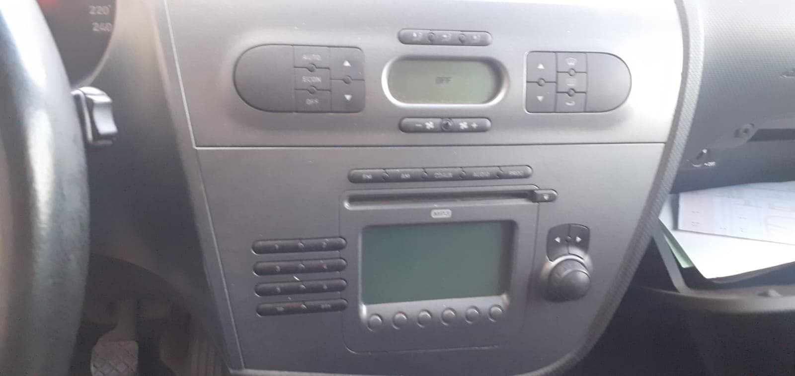 Seat Leon 2.0 TDI · Ano 2007 — image 18