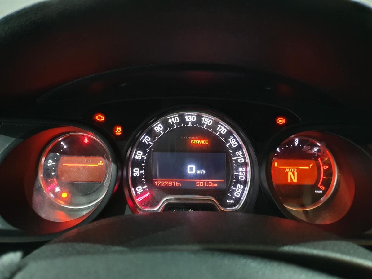 Citroën C5 1.6 HDI · Ano 2012 — imagen 35