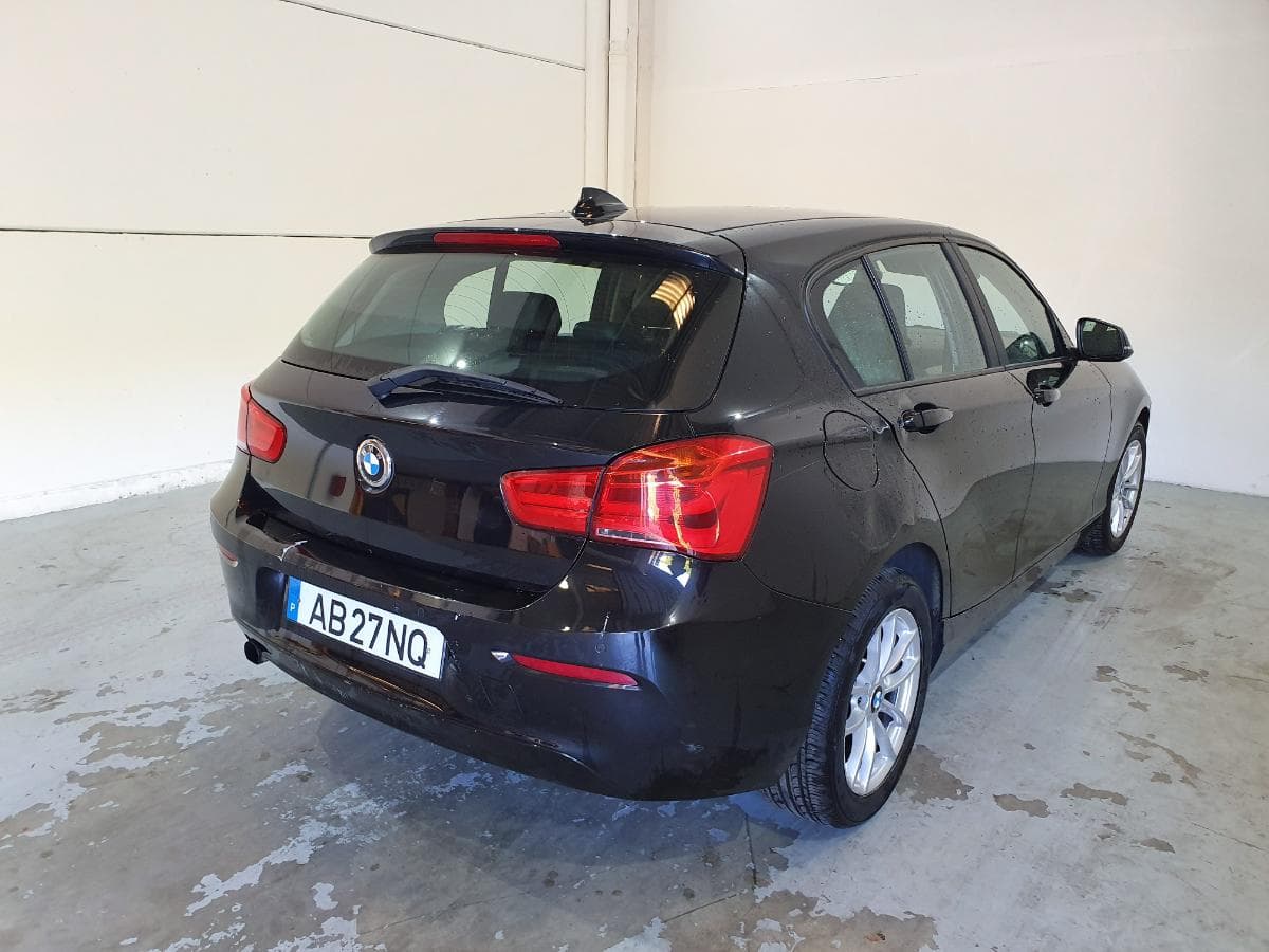 BMW 116D · Ano 2015 — imagem 5