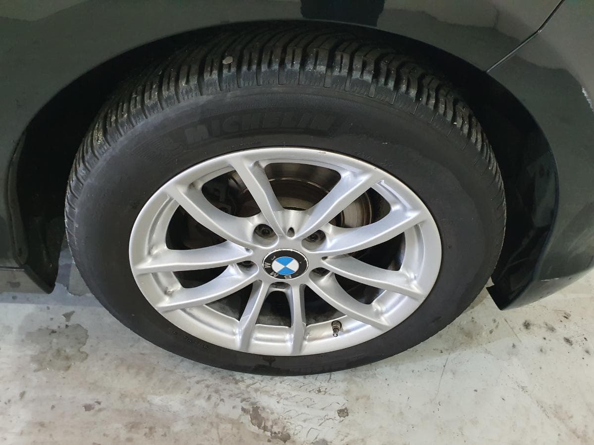BMW 116D · Ano 2015 — imagem 18