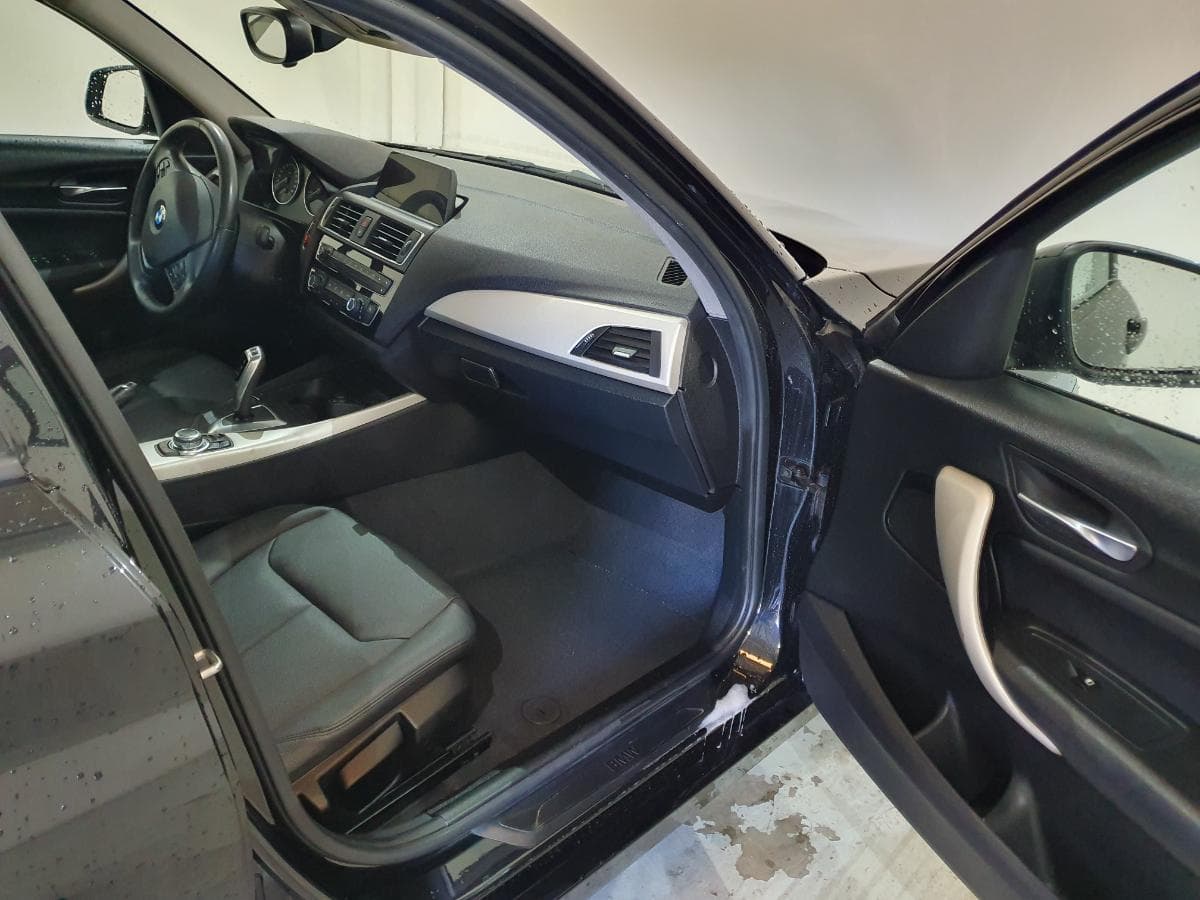 BMW 116D · Ano 2015 — imagem 22