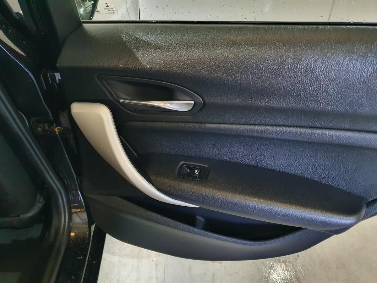 BMW 116D · Ano 2015 — imagem 24