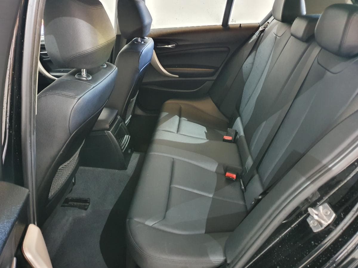 BMW 116D · Ano 2015 — imagem 26