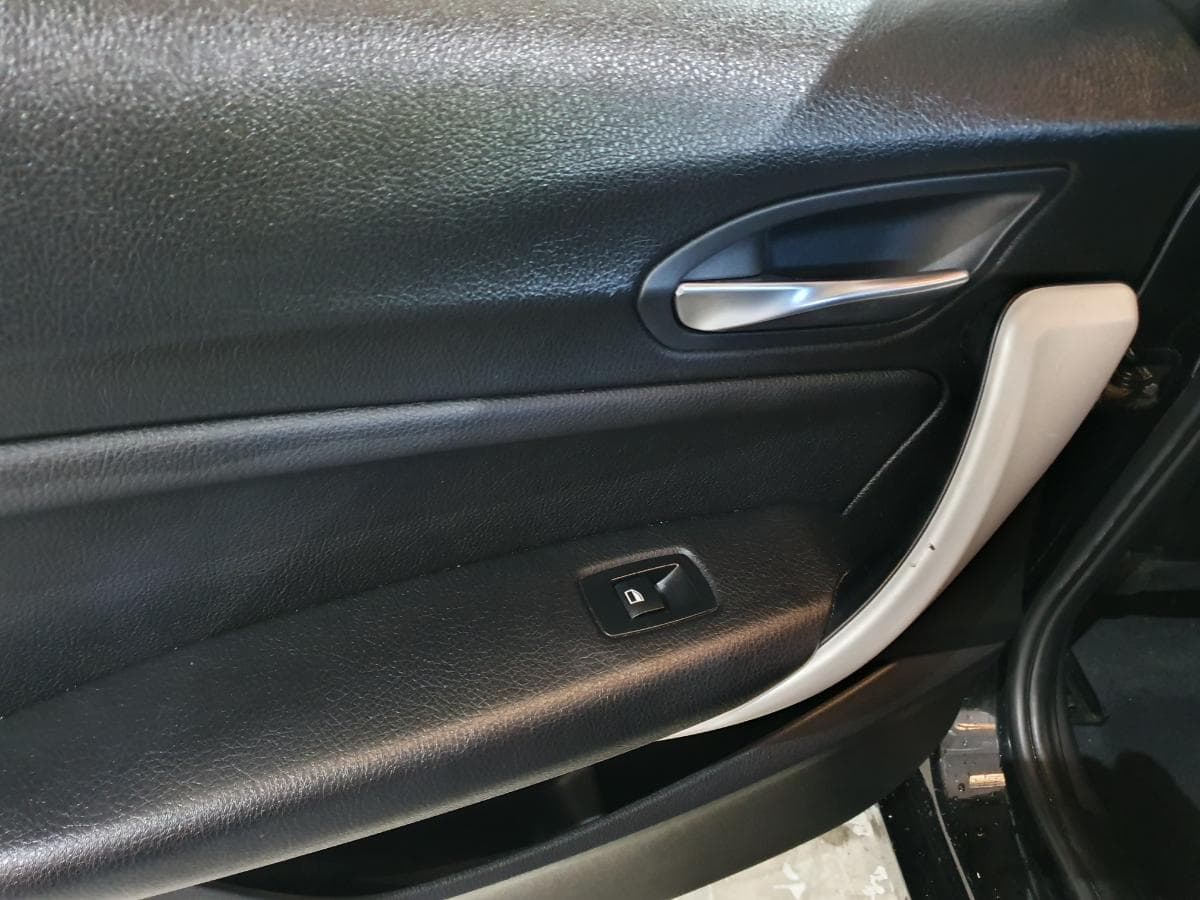 BMW 116D · Ano 2015 — imagem 28