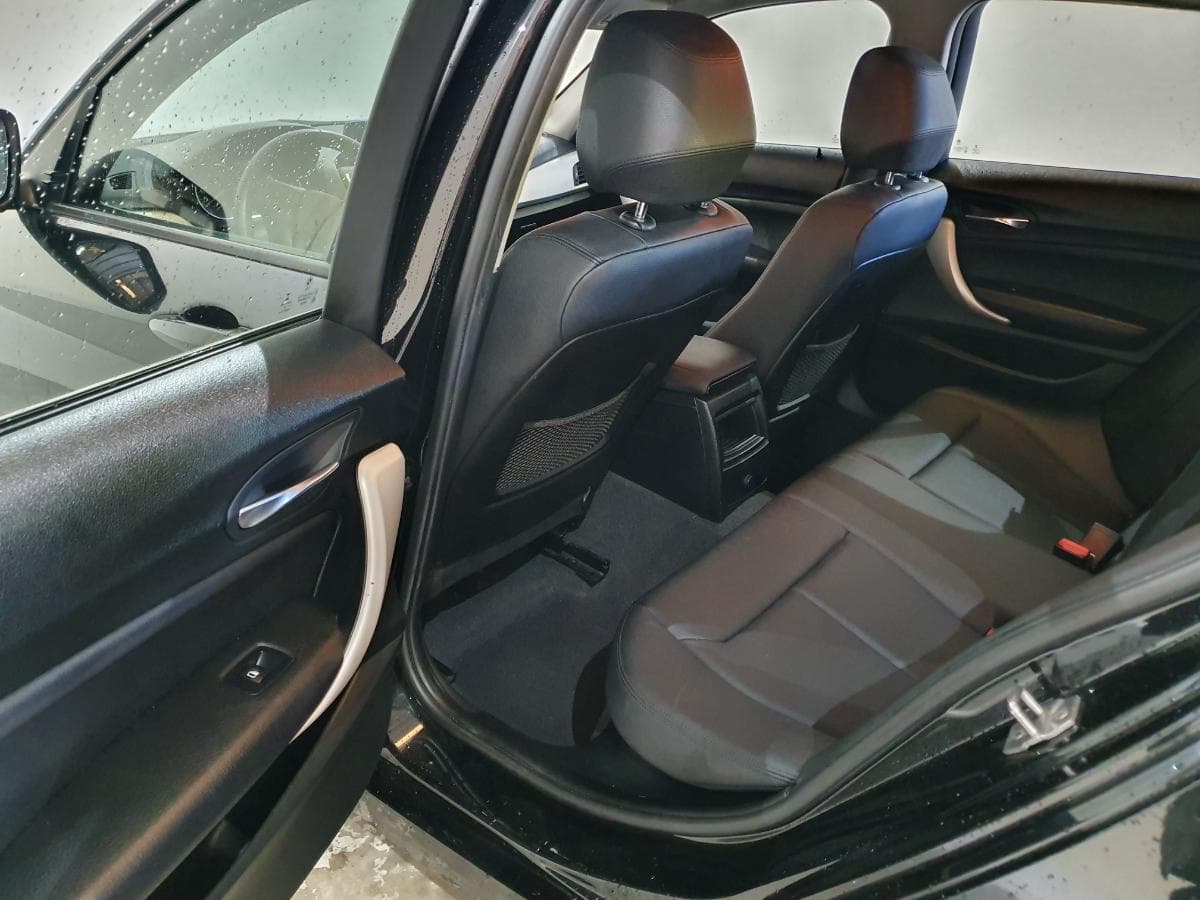 BMW 116D · Ano 2015 — imagem 29