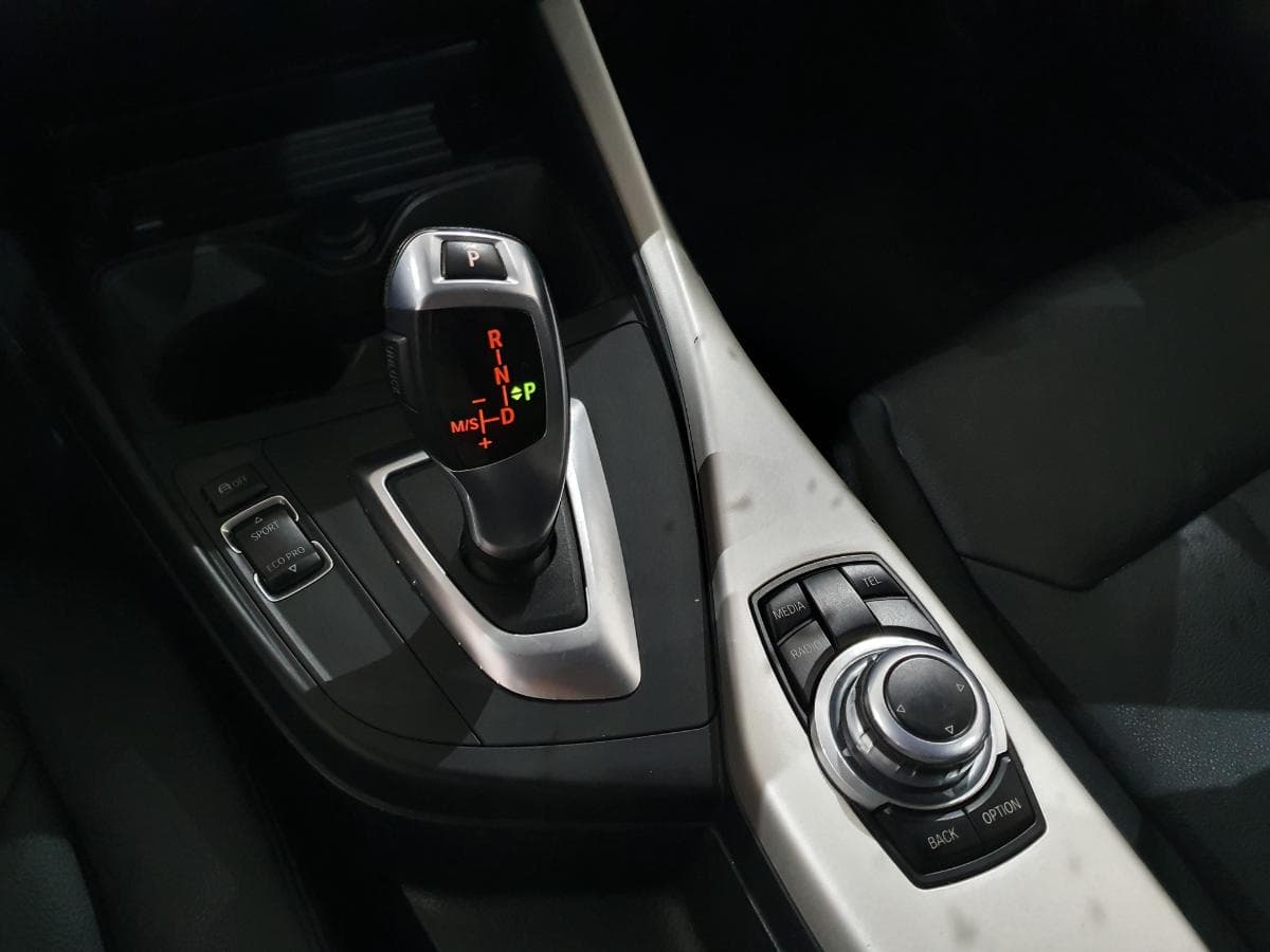 BMW 116D · Ano 2015 — imagem 31