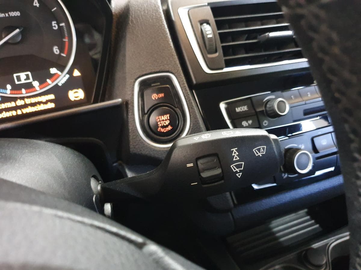 BMW 116D · Ano 2015 — imagem 35