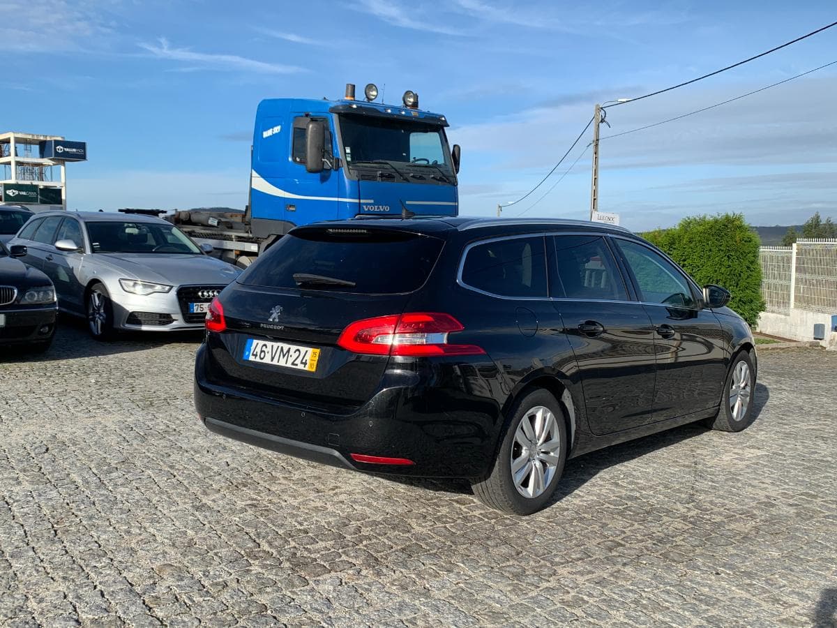 Peugeot 308 1.6 BlueHDI · Año 2015 — imagen 10