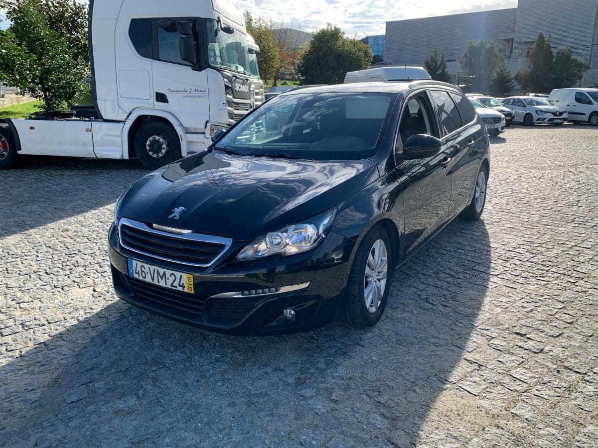 Peugeot 308 1.6 BlueHDI · Año 2015 — imagen 3