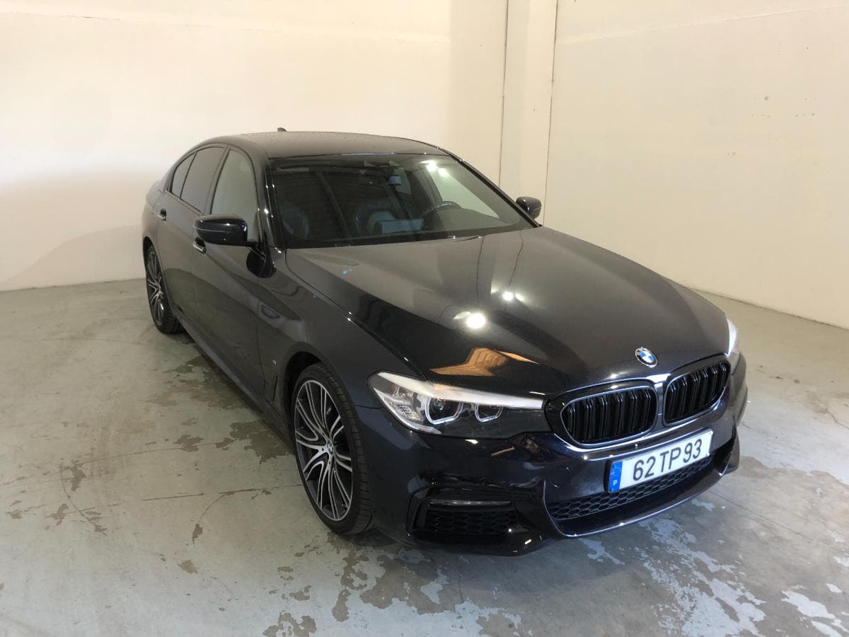 BMW 530E · Elétrico/Gasolina · Ano 2017 — imagem 1