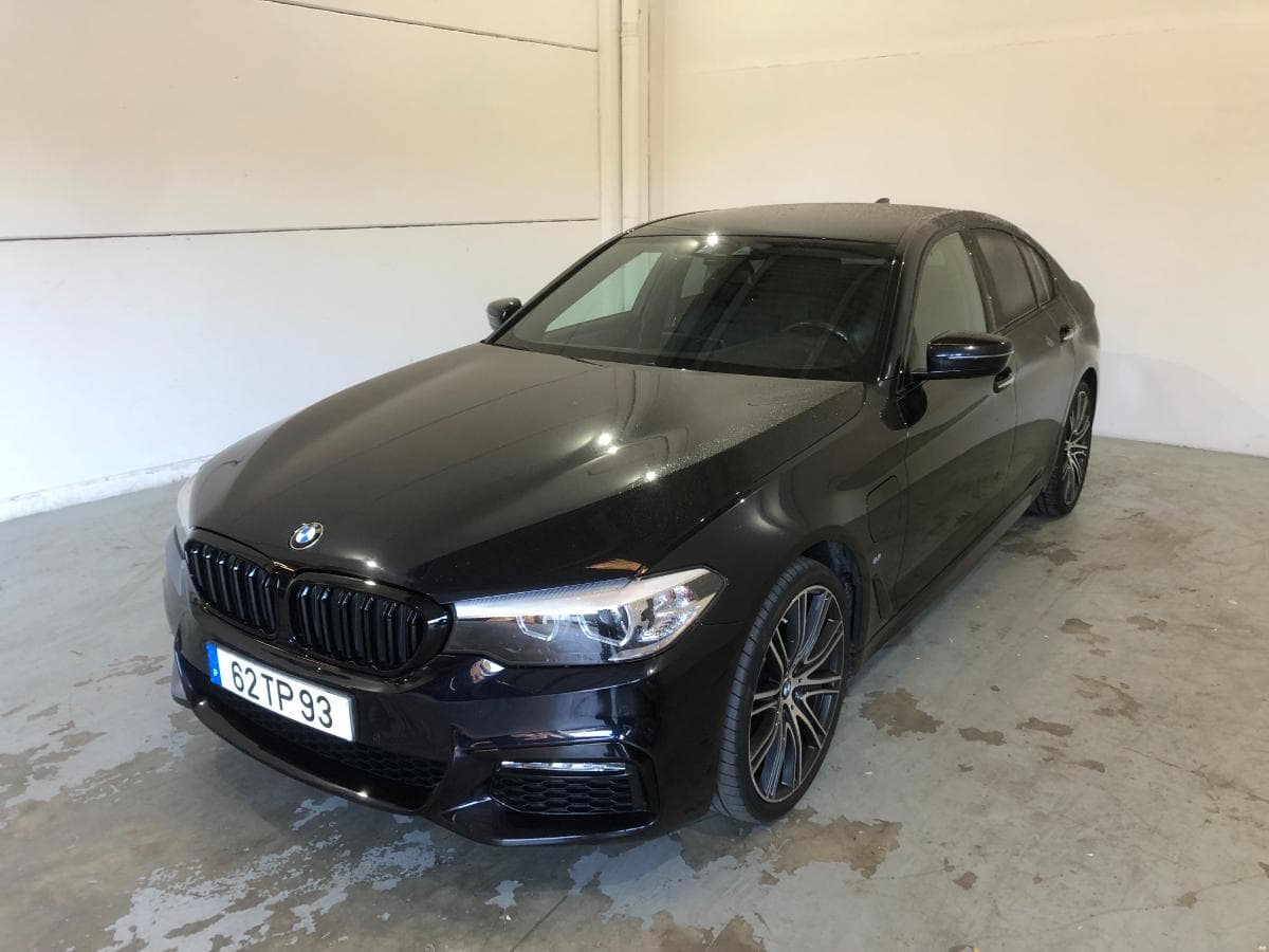 BMW 530E · Elétrico/Gasolina · Ano 2017 — imagem 2