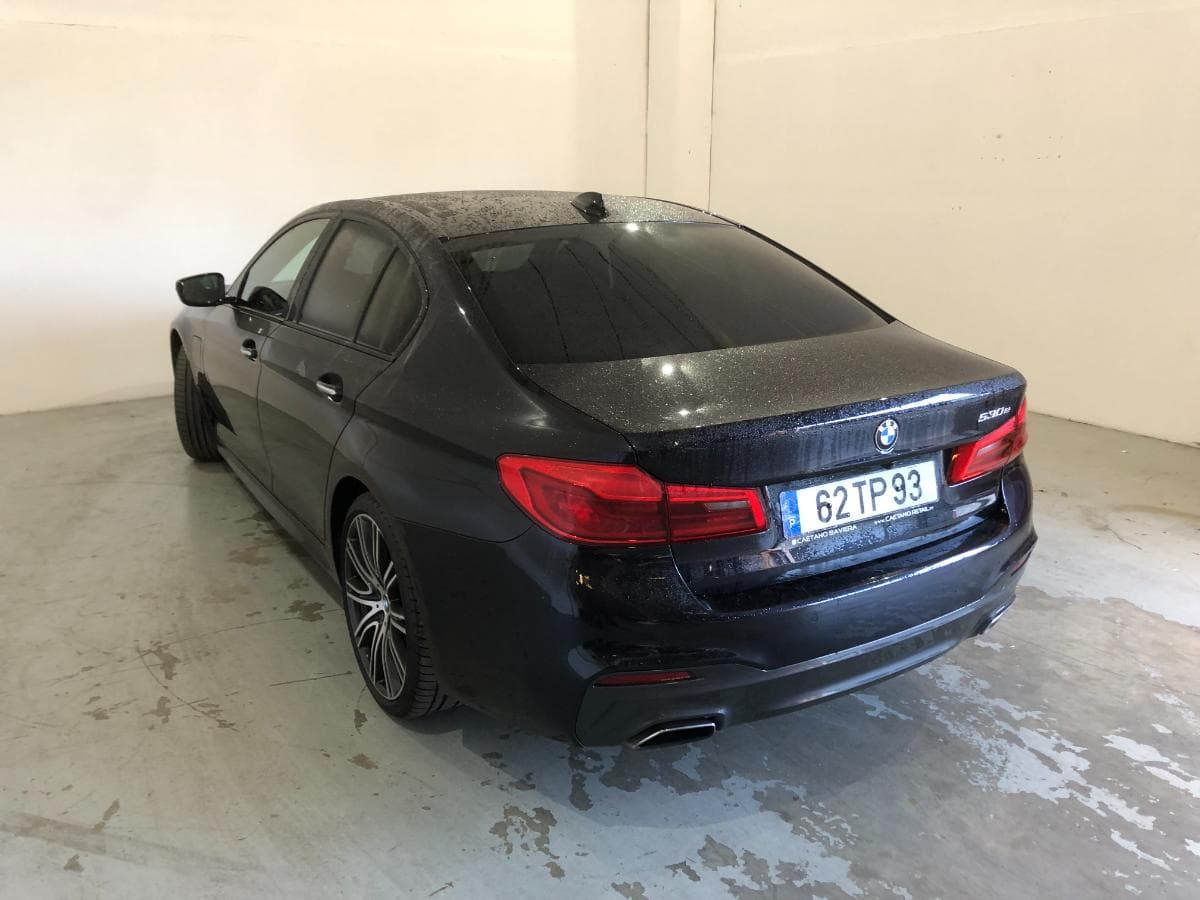 BMW 530E · Elétrico/Gasolina · Ano 2017 — imagem 6