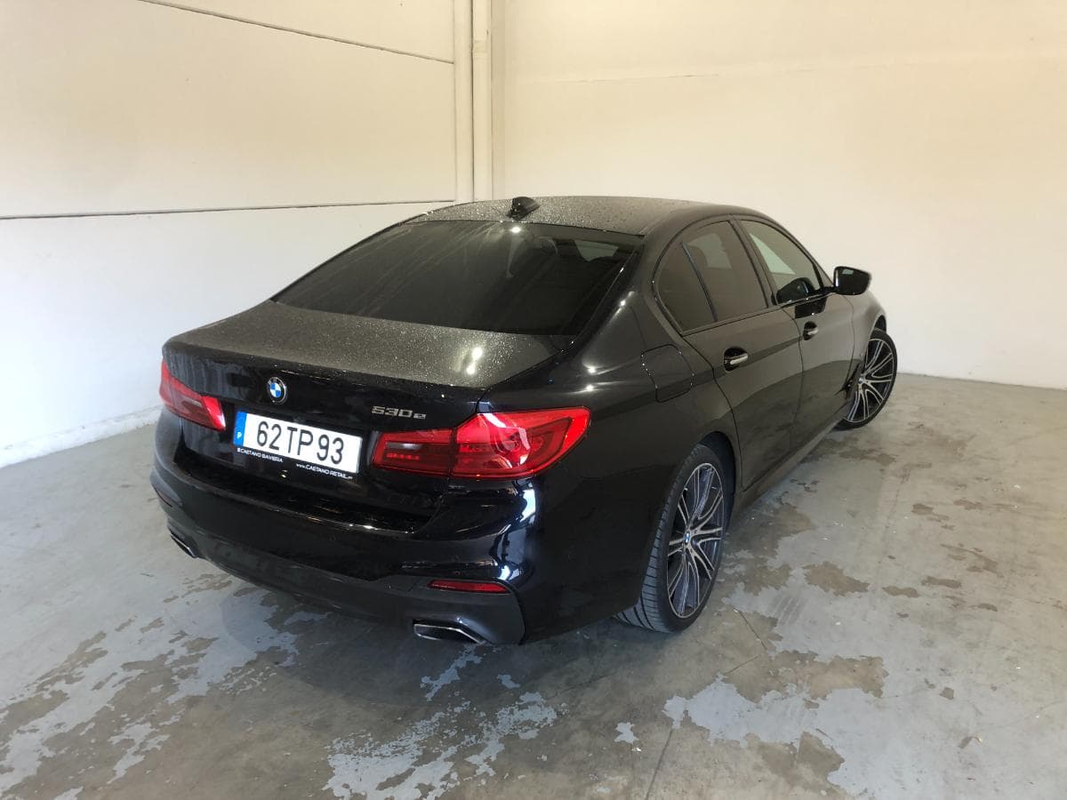 BMW 530E · Elétrico/Gasolina · Ano 2017 — imagem 5