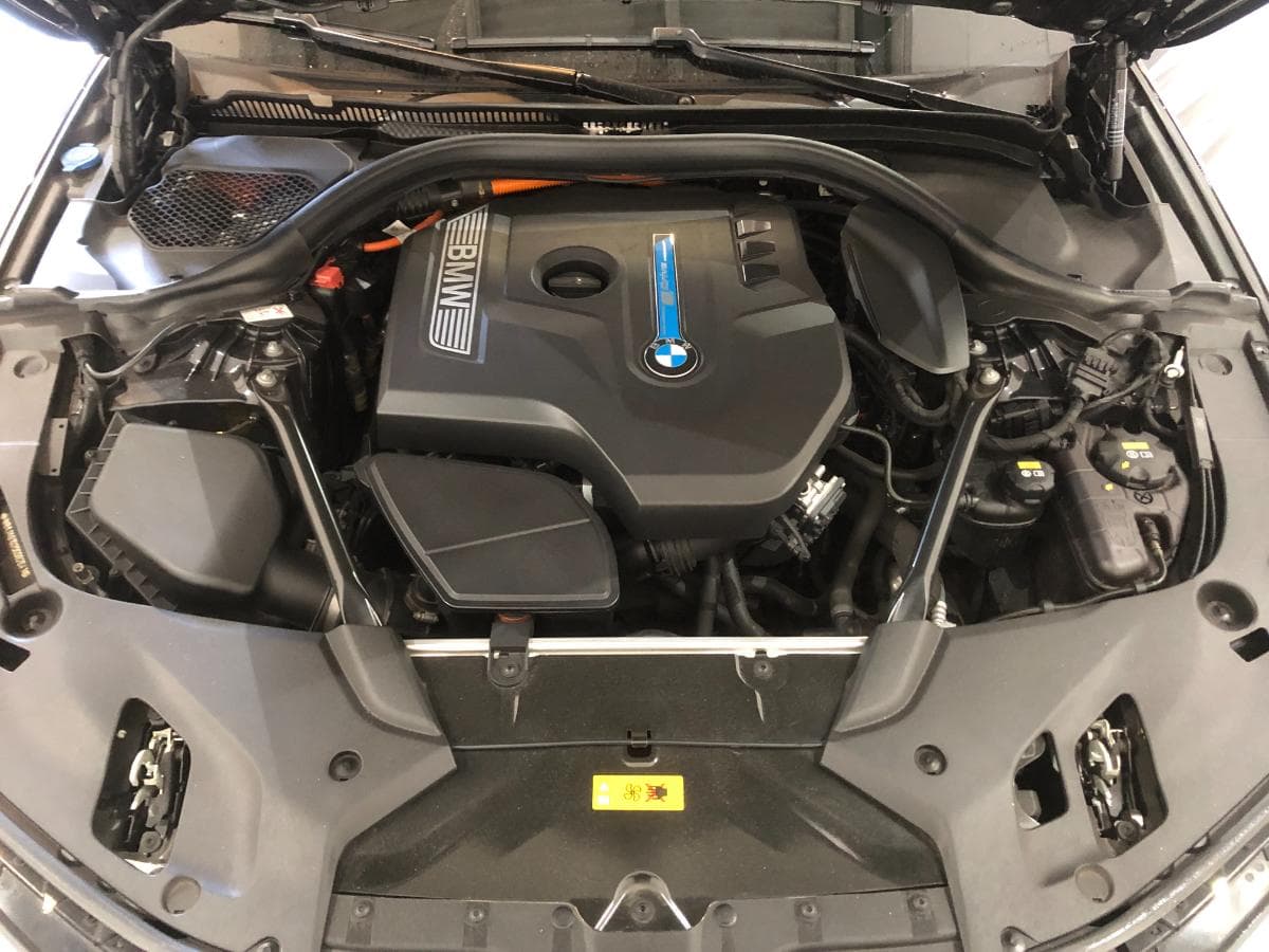 BMW 530E · Elétrico/Gasolina · Ano 2017 — imagem 4