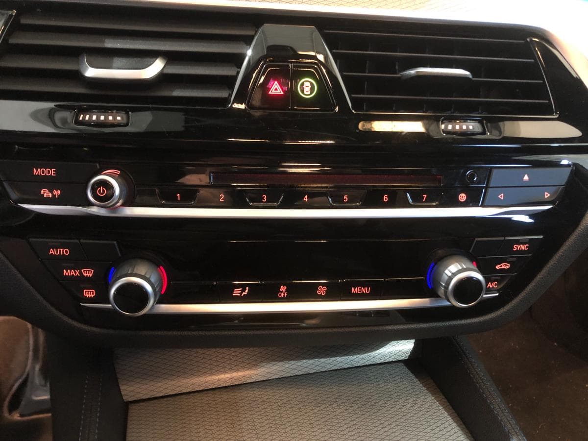 BMW 530E · Elétrico/Gasolina · Ano 2017 — imagem 29