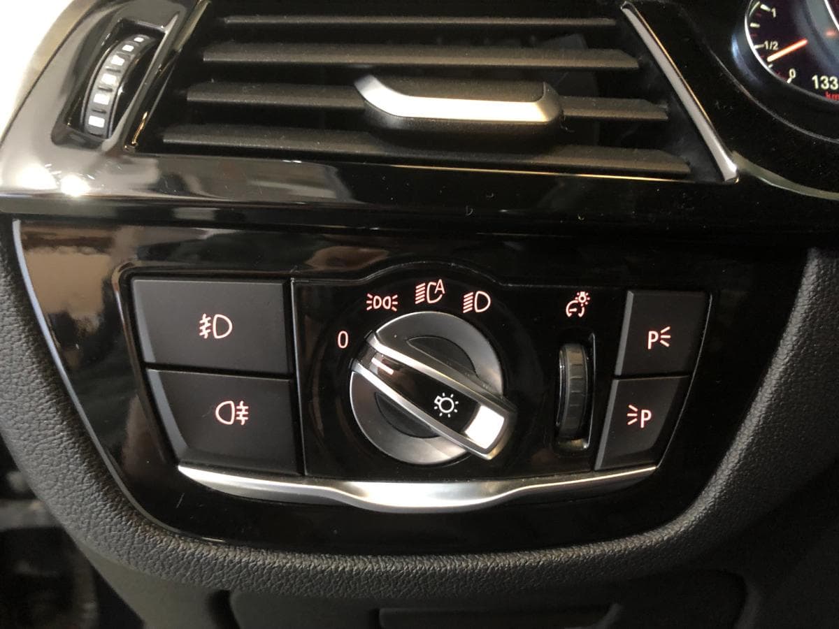 BMW 530E · Elétrico/Gasolina · Ano 2017 — imagem 36