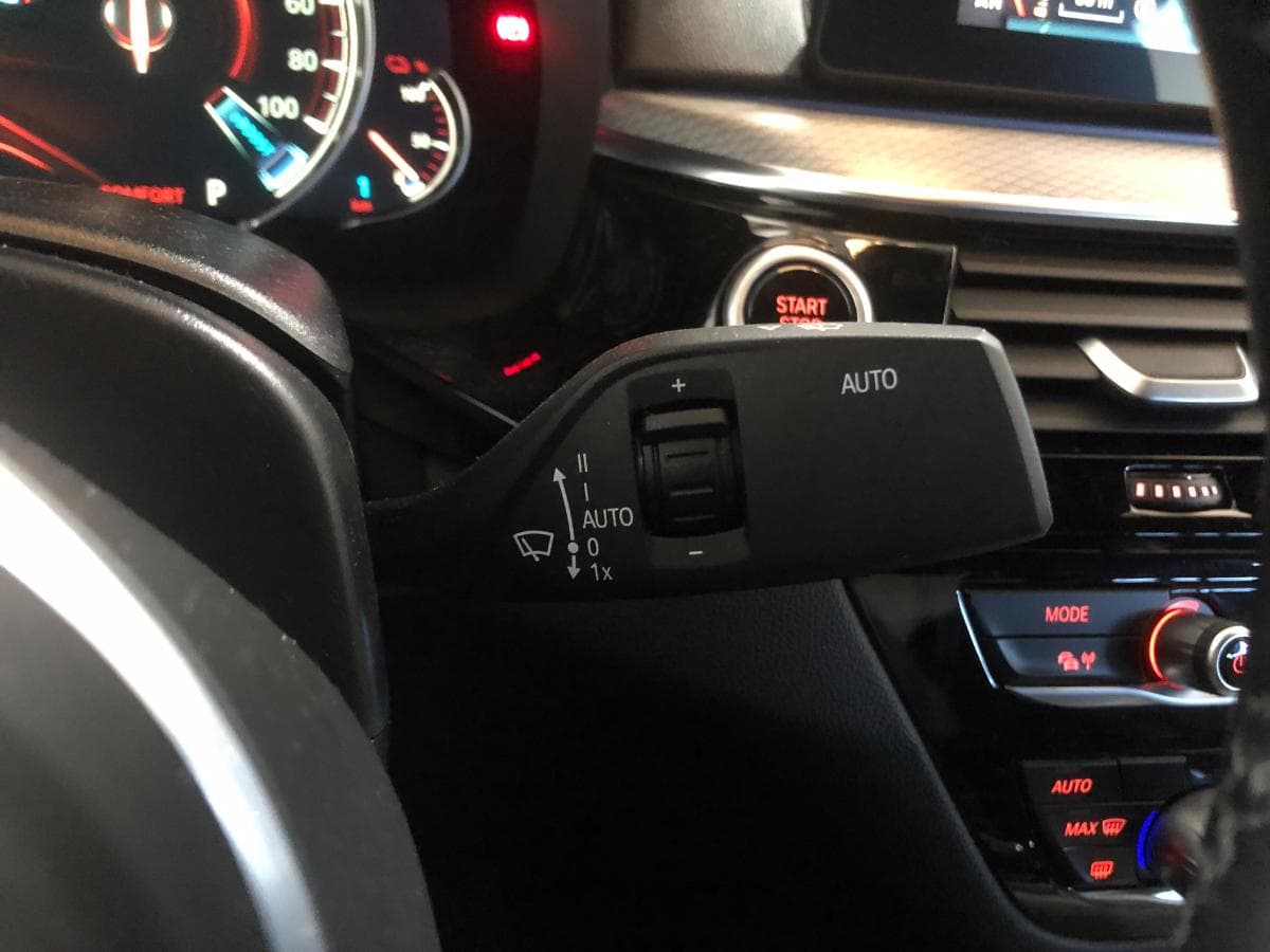 BMW 530E · Elétrico/Gasolina · Ano 2017 — imagem 37