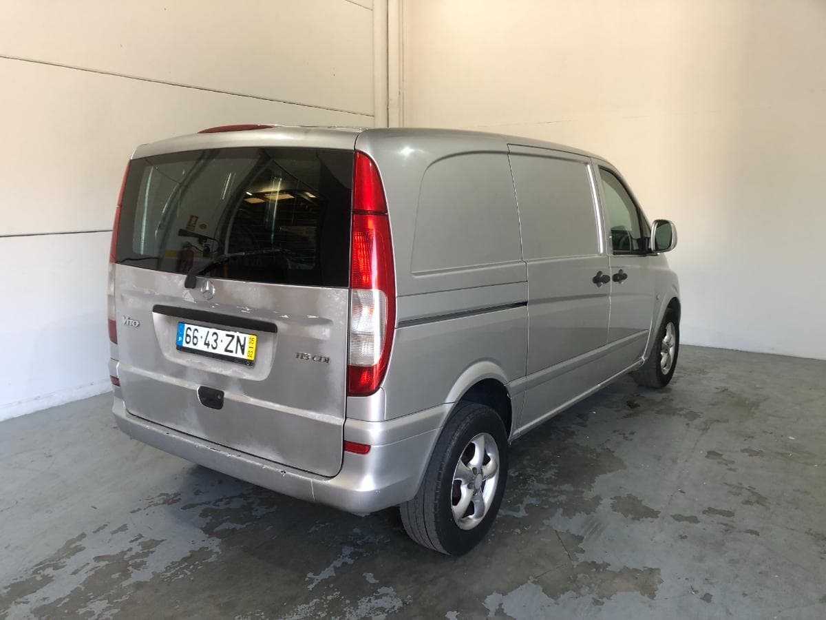 Mercedes-Benz Vito · Año 2005 — imagen 11