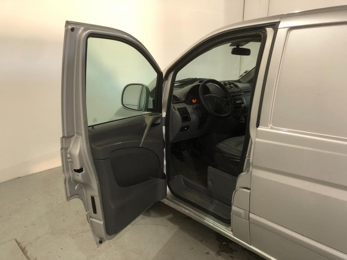Mercedes-Benz Vito · Año 2005 — imagen 20