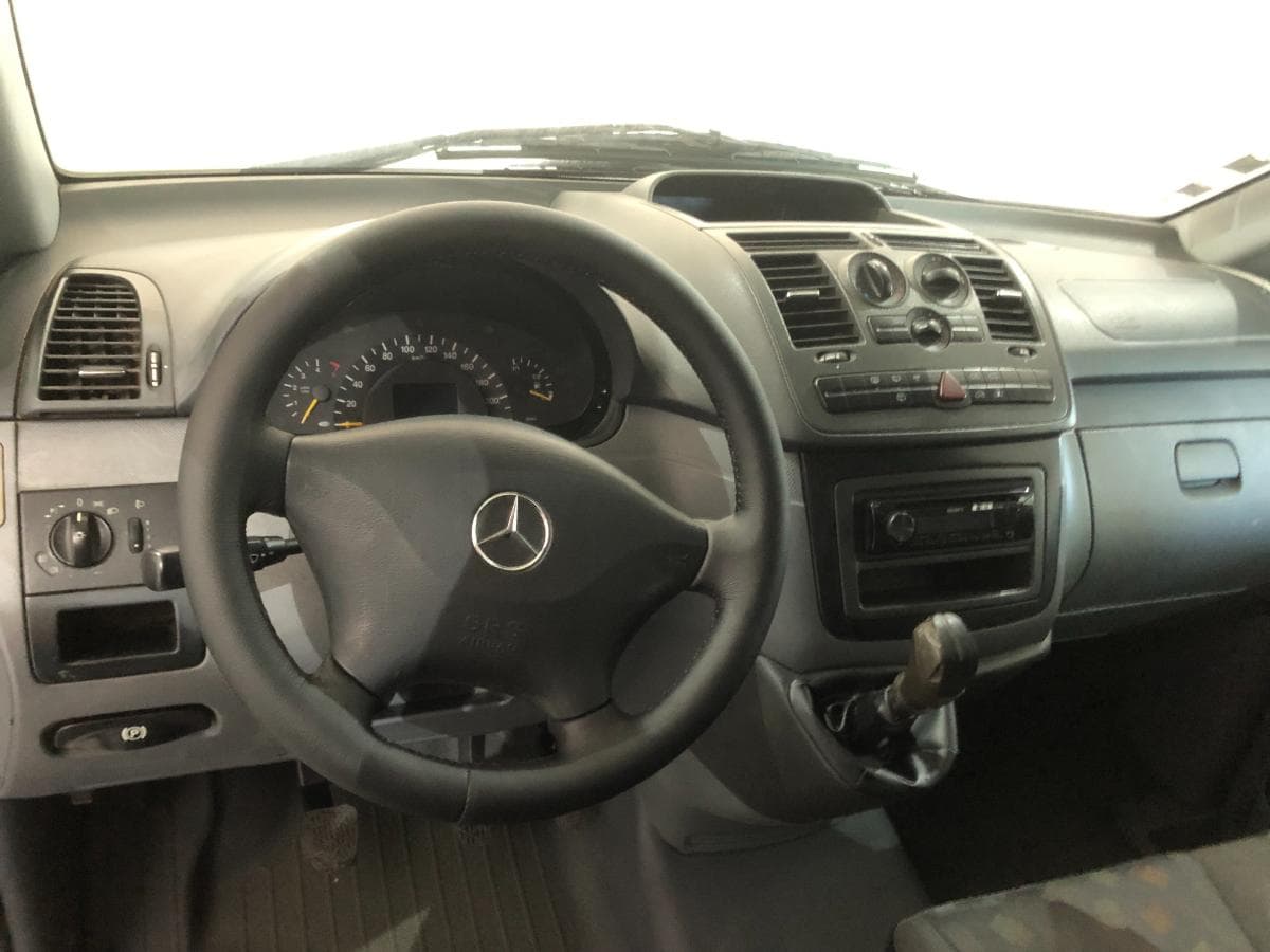 Mercedes-Benz Vito · Año 2005 — imagen 21
