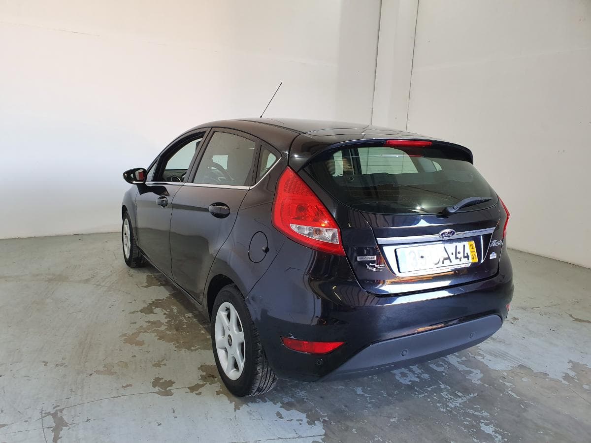 Ford Fiesta 1.6TDCI · Ano 2012 — imagen 6