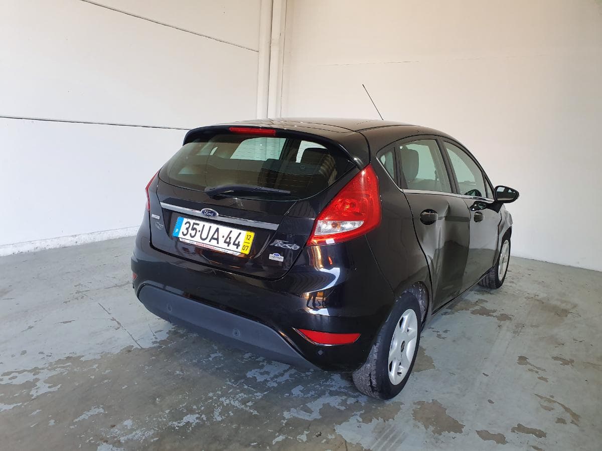 Ford Fiesta 1.6TDCI · Ano 2012 — imagen 7