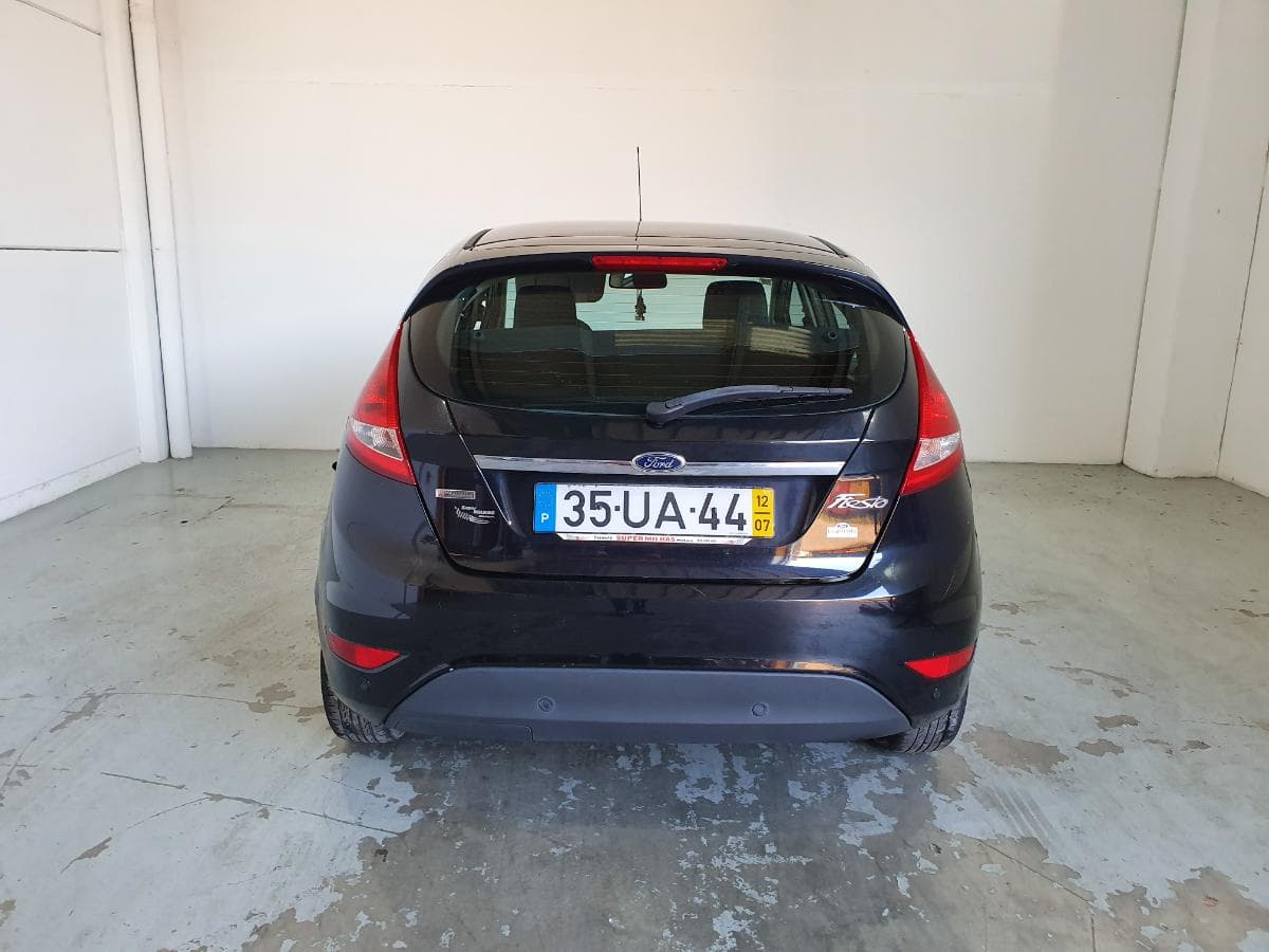 Ford Fiesta 1.6TDCI · Ano 2012 — imagen 9