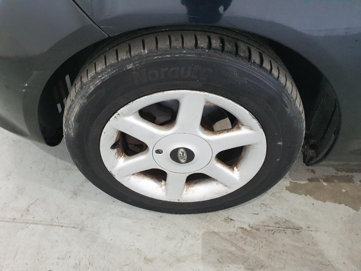 Ford Fiesta 1.6TDCI · Ano 2012 — imagen 19