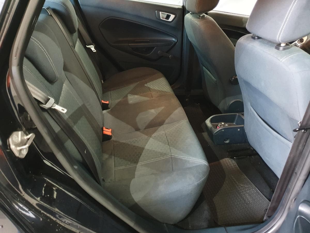 Ford Fiesta 1.6TDCI · Ano 2012 — imagen 21