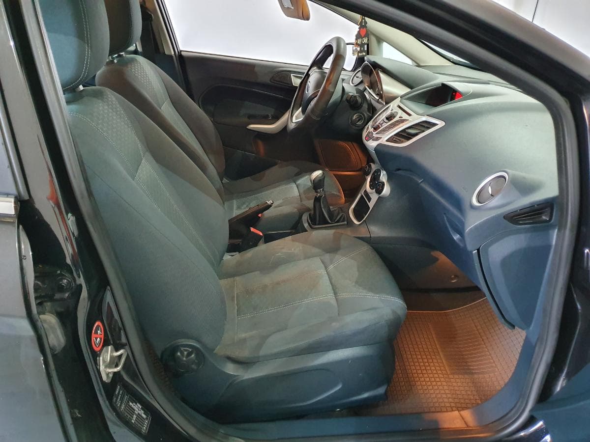 Ford Fiesta 1.6TDCI · Ano 2012 — imagen 24