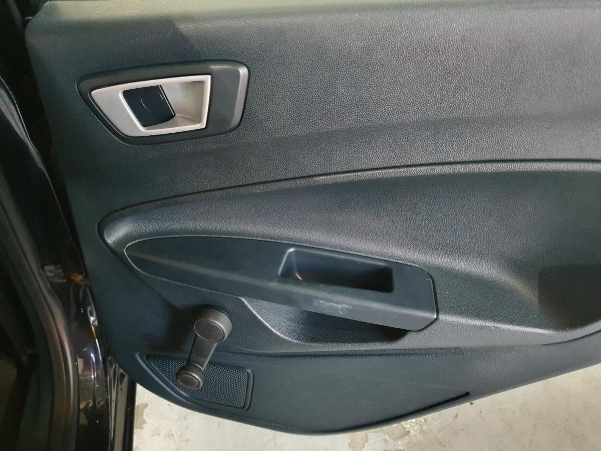 Ford Fiesta 1.6TDCI · Ano 2012 — imagen 26