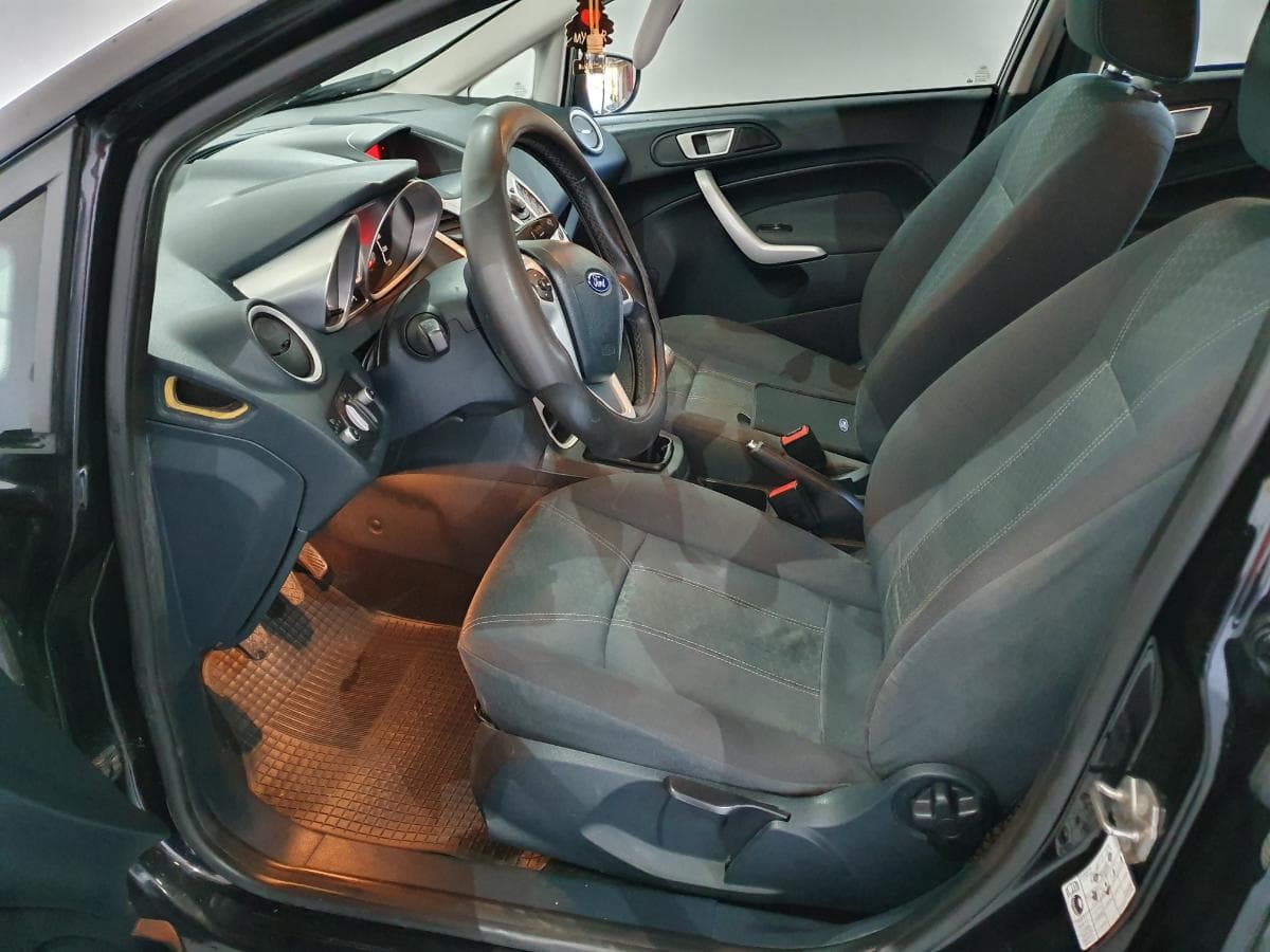Ford Fiesta 1.6TDCI · Ano 2012 — imagen 40