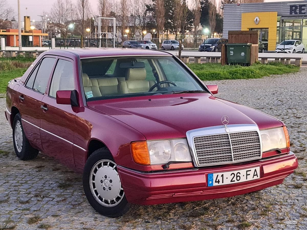 Mercedes-Benz 300E 24V · Ano 1995 — imagem 5