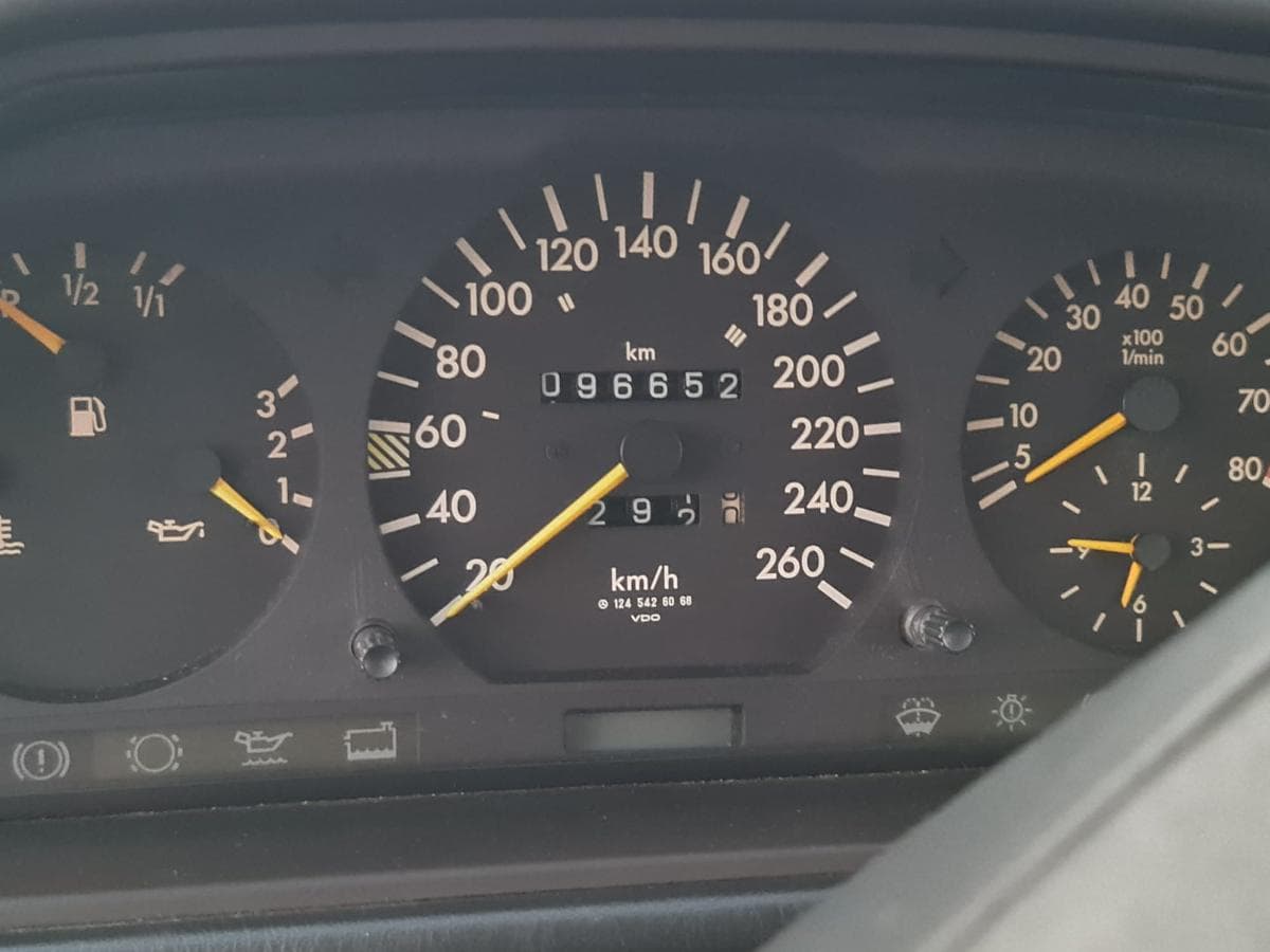 Mercedes-Benz 300E 24V · Ano 1995 — imagem 19