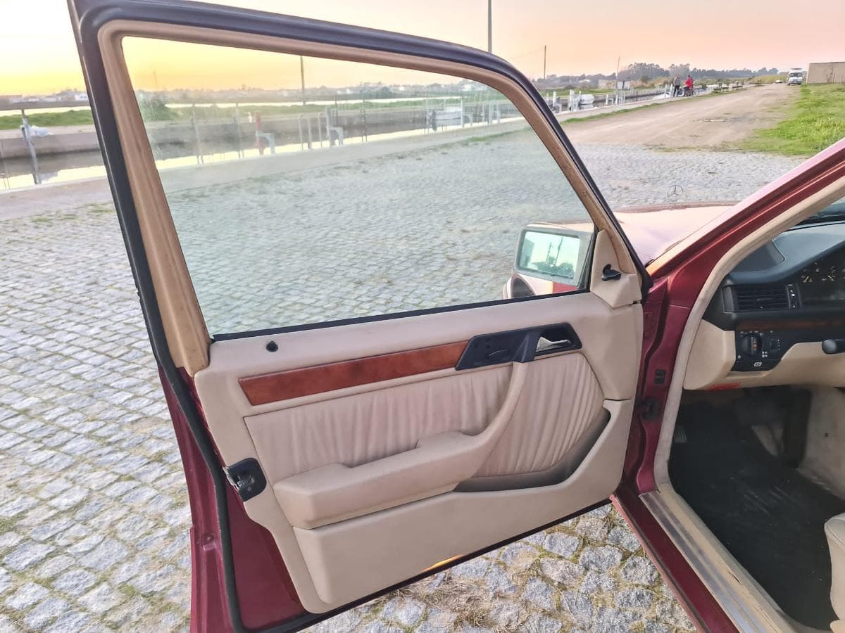 Mercedes-Benz 300E 24V · Ano 1995 — imagem 24