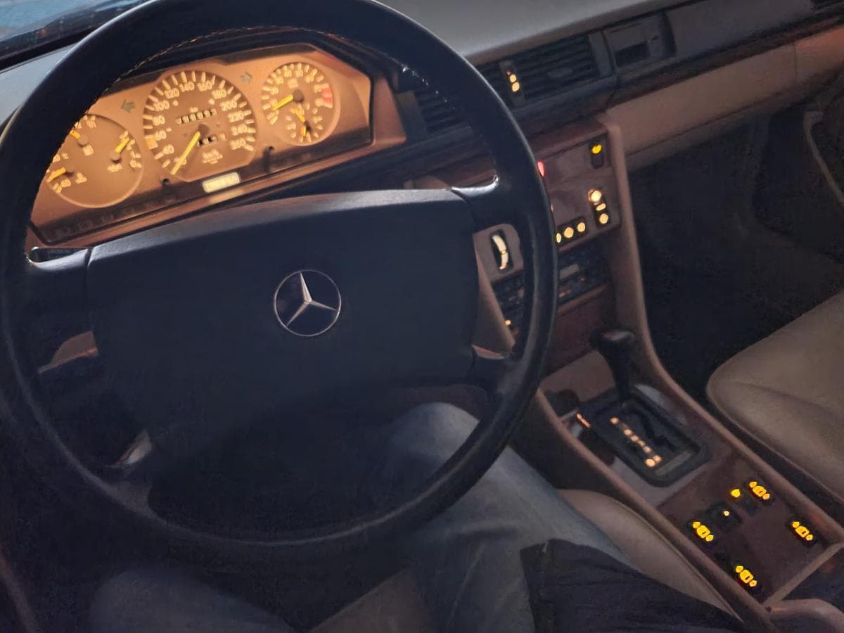 Mercedes-Benz 300E 24V · Ano 1995 — imagem 26