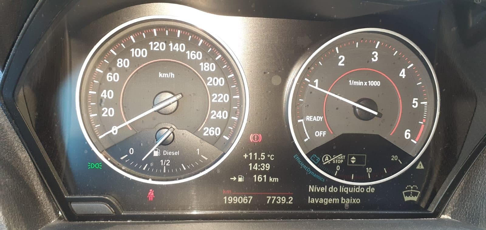 BMW 120d  · Ano 2014 — imagem 17