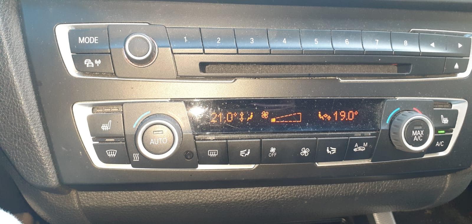 BMW 120d  · Ano 2014 — imagem 18