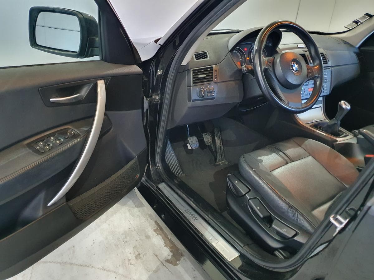 BMW X3 2.0D · Ano 2006 — image 17