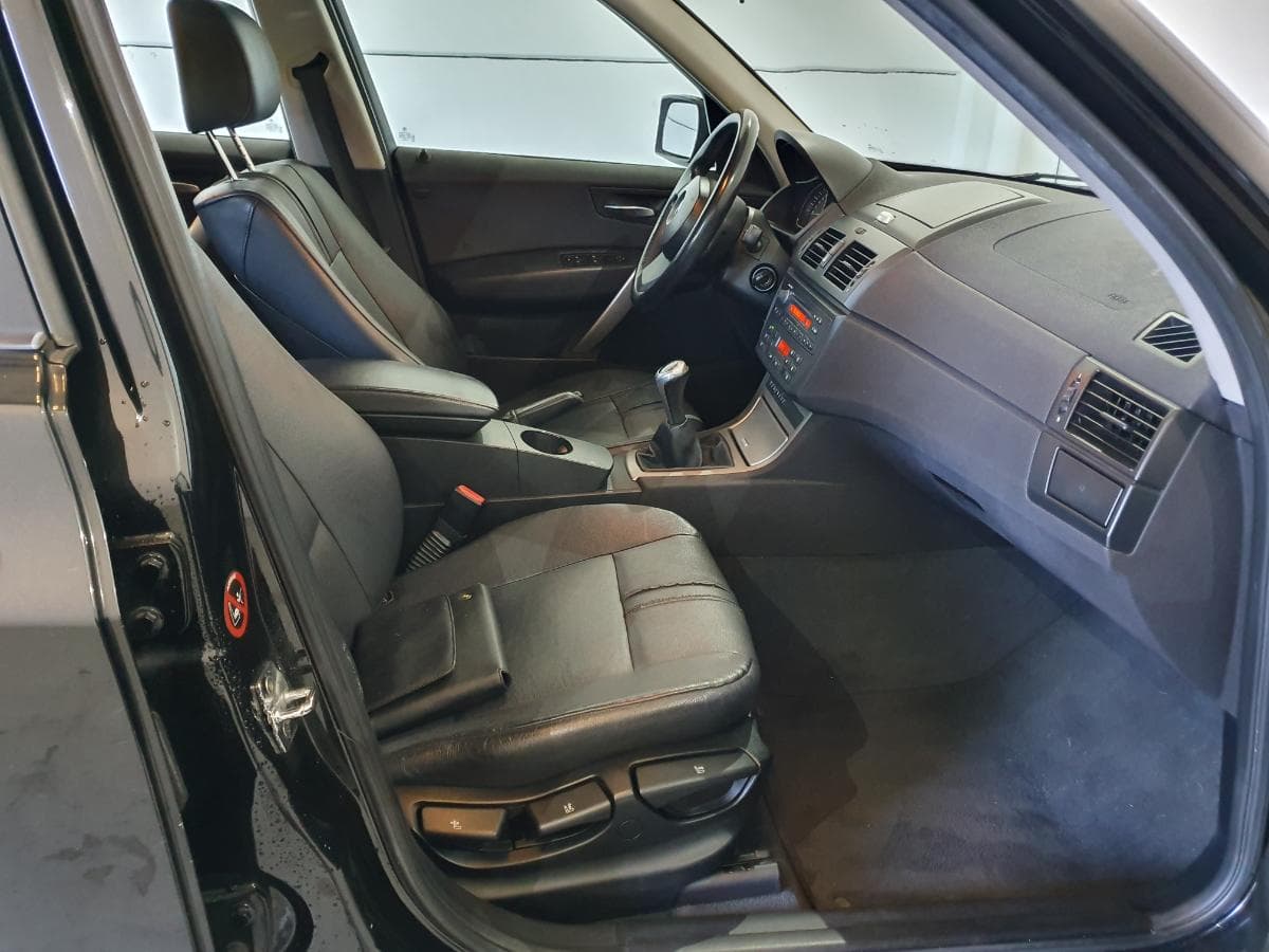 BMW X3 2.0D · Ano 2006 — image 25
