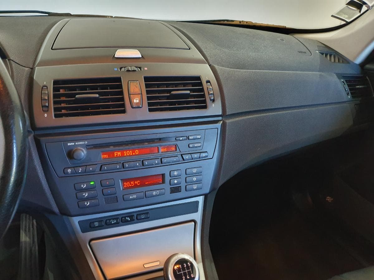 BMW X3 2.0D · Ano 2006 — image 29