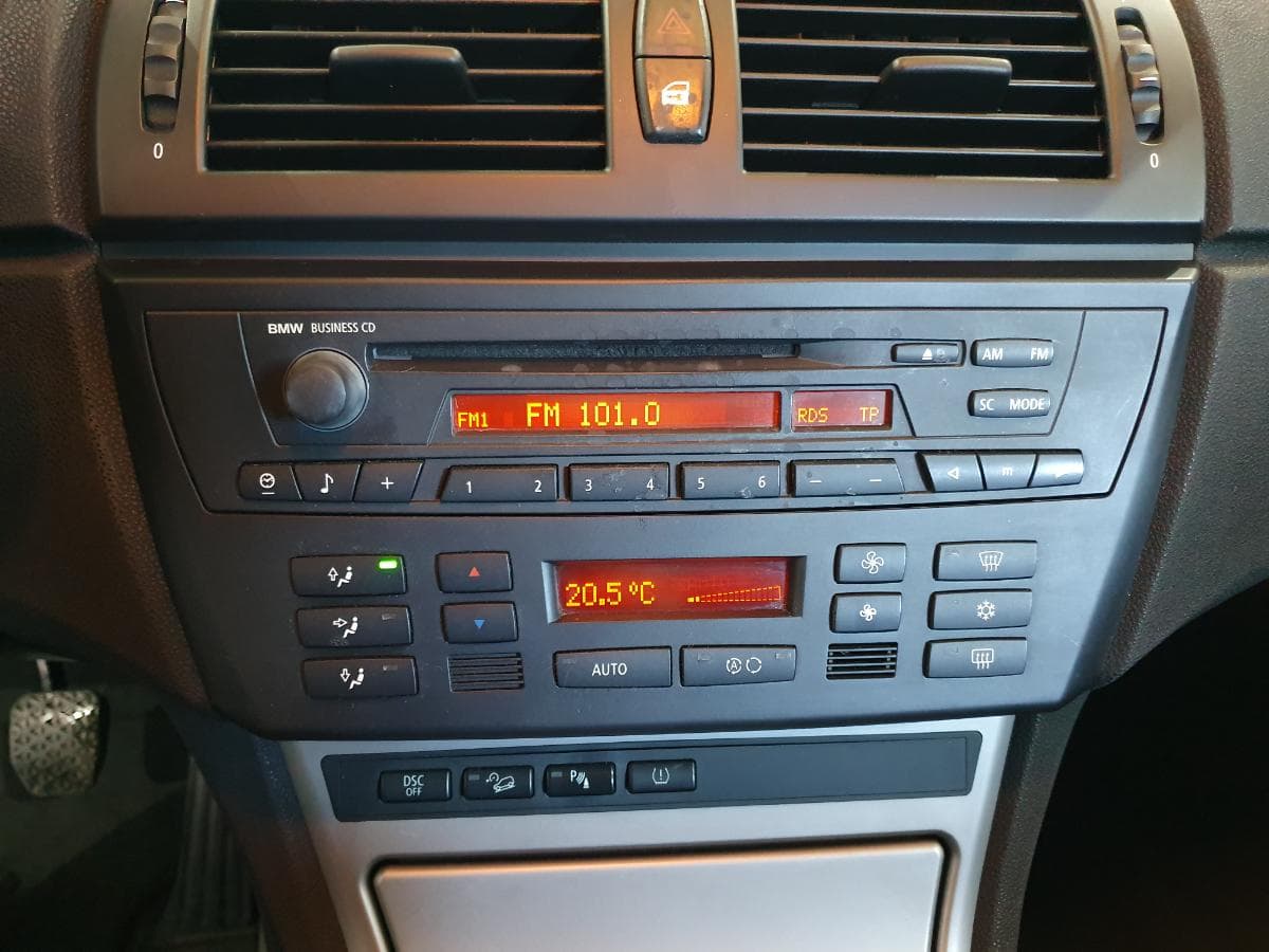 BMW X3 2.0D · Ano 2006 — image 35