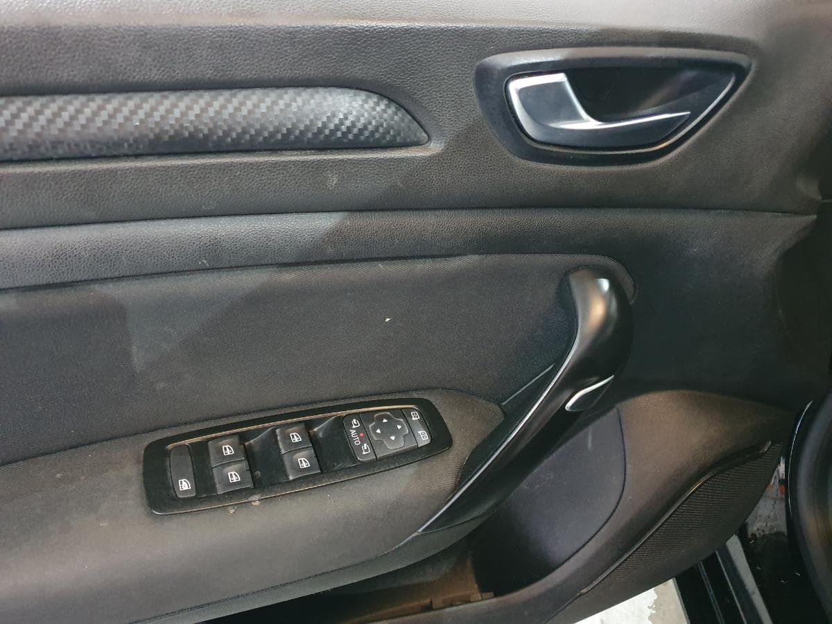 Renault Mégane 1.5DCI · Ano 2017 — imagem 29